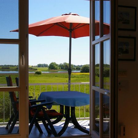 Ferienwohnung Boddenblick Zudar Екстериор снимка